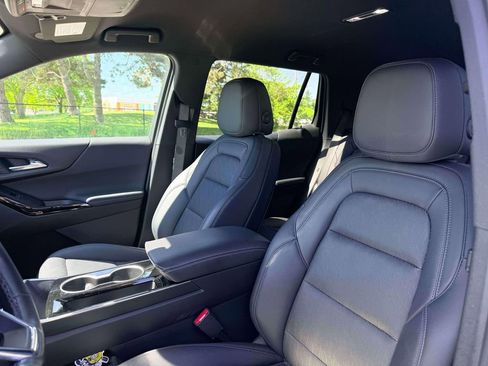 Used 2025 Chevrolet Equinox LT w/ Convenience Package II FWD image 14