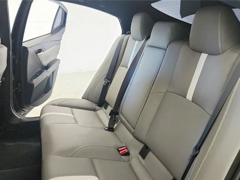 Used 2025 Toyota Camry SE FWD image 31