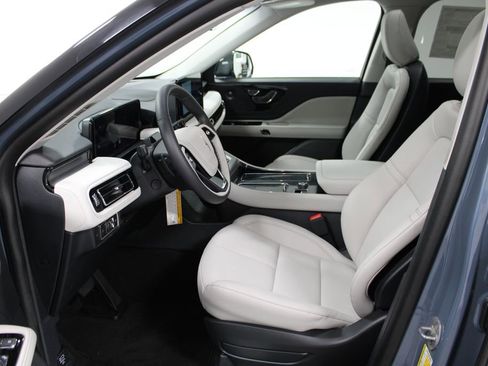 New 2025 Lincoln Aviator Premiere w/ Equipment Group 101A image 22