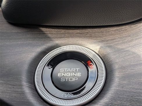 New 2025 Jeep Grand Cherokee L Limited w/ Luxury Tech Group II image 32