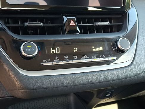 Used 2023 Toyota Corolla LE FWD image 18