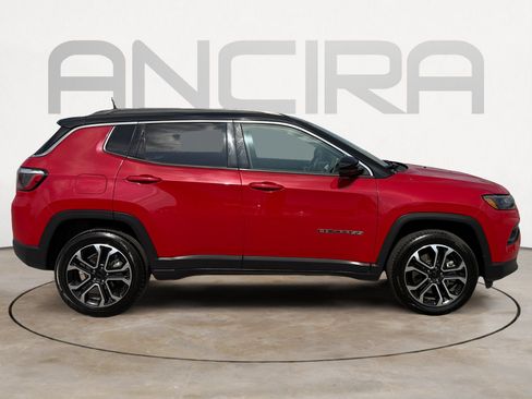 Used 2024 Jeep Compass Limited AWD/4WD image 12