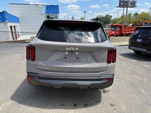 Certified 2024 Kia Sorento SX AWD/4WD image 7