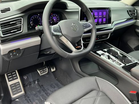 New 2026 Volkswagen Atlas Peak Edition AWD/4WD image 19