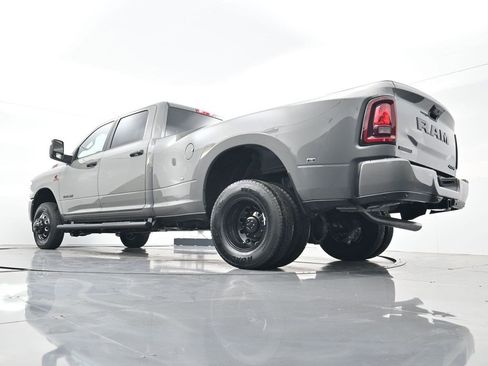 Used 2026 RAM 3500 Big Horn AWD/4WD image 31