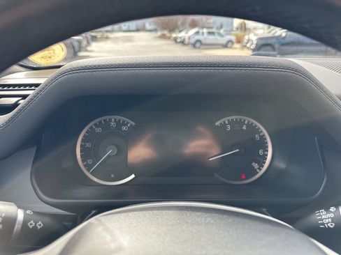 Used 2023 Land Rover Defender 110 S image 2