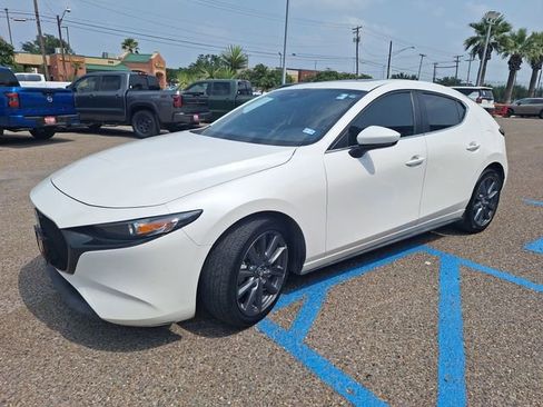 Used 2023 MAZDA MAZDA3 s FWD image 2