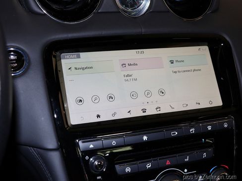 Used 2019 Jaguar XJ L Portfolio image 21