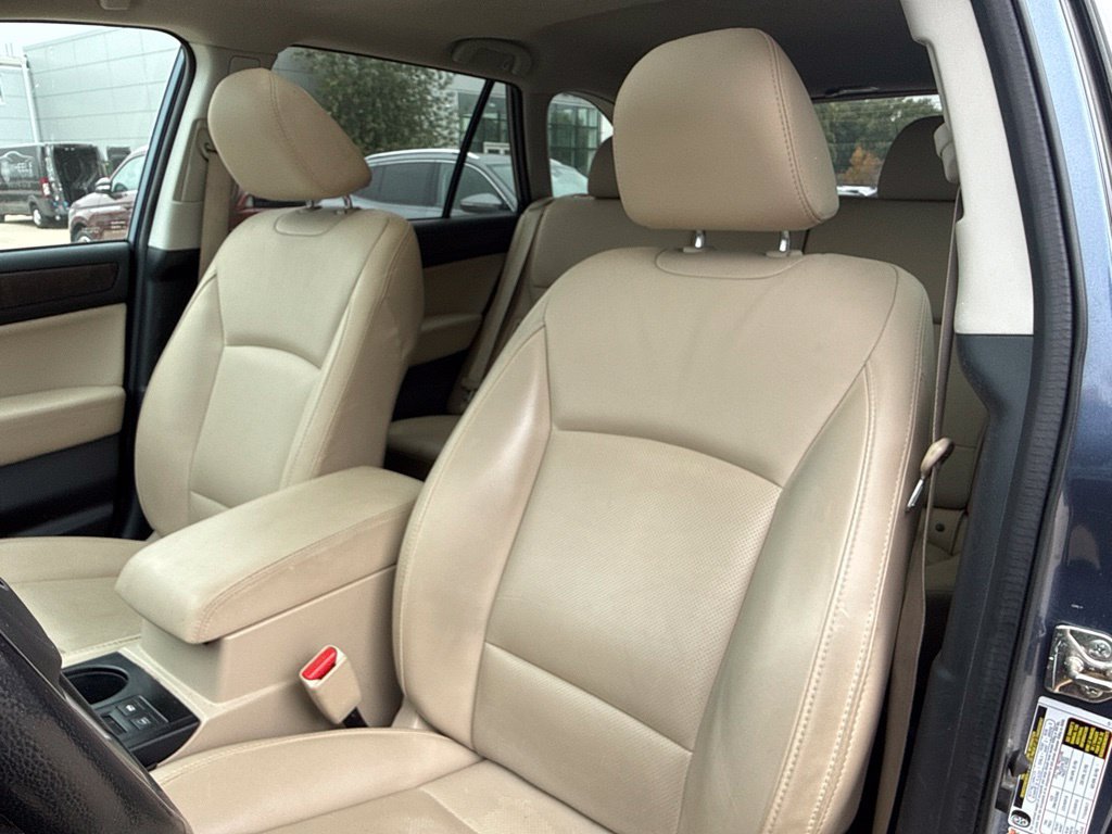 Used 2017 Subaru Outback 2.5i Limited AWD/4WD image 5