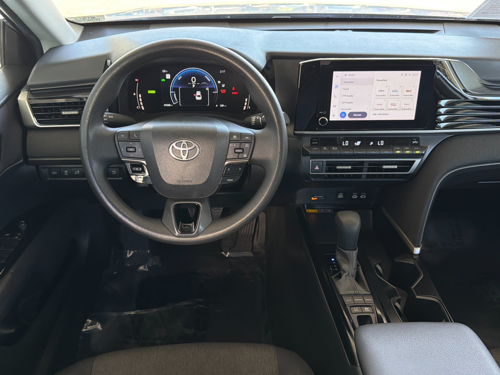 Used 2025 Toyota Camry LE FWD image 13
