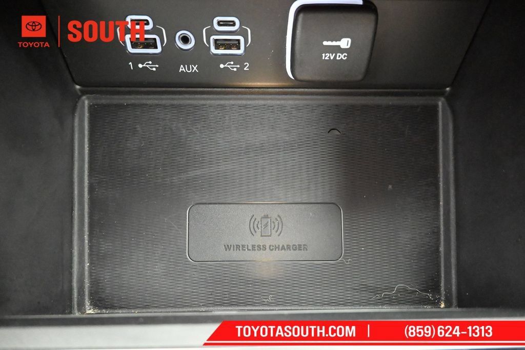 Used 2023 Jeep Grand Cherokee Limited w/ Luxury Tech Group II AWD/4WD image 26