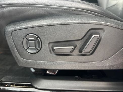 Used 2021 Audi Q3 2.0T Premium w/ Convenience Package image 23