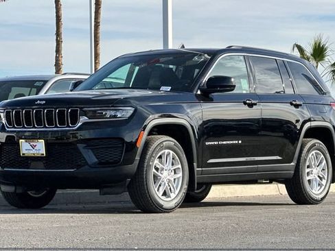 New 2025 Jeep Grand Cherokee Laredo X AWD/4WD image 11