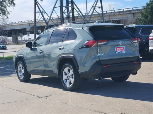 Used 2019 Toyota RAV4 XLE image 4