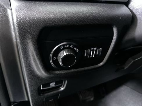 Used 2023 Jeep Grand Cherokee Altitude AWD/4WD image 18