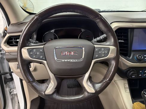 Used 2018 GMC Acadia Denali w/ Technology Package FWD image 20