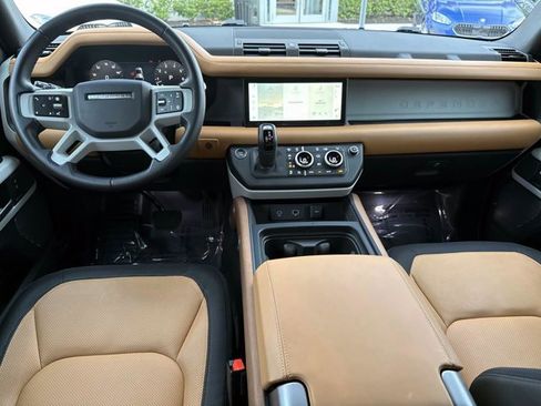 Used 2024 Land Rover Defender 110 X-Dynamic SE AWD/4WD image 15