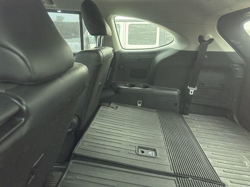 Used 2020 Toyota Highlander Platinum image 19