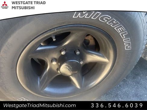 Used 2004 Chevrolet Suburban LS w/ Preferred Equipment Group image 16