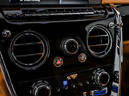 Used 2022 Rolls-Royce Cullinan image 38