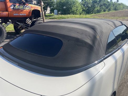 Used 2018 Rolls-Royce Dawn RWD image 21