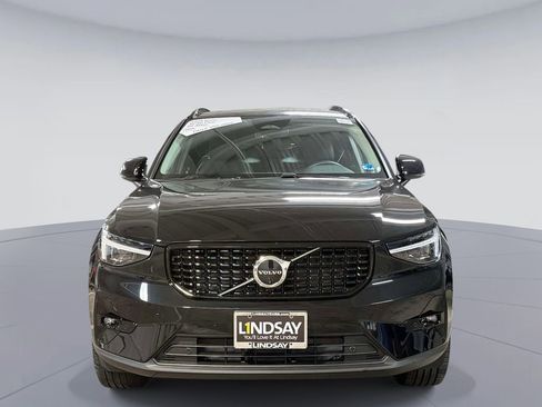Used 2026 Volvo XC40 B5 Plus w/ Protection Package Premier AWD/4WD image 8