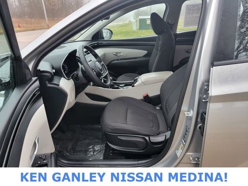 Used 2024 Hyundai Tucson SE image 35