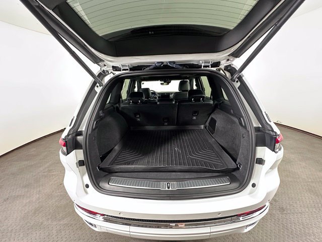 Used 2022 Jeep Grand Cherokee Overland AWD/4WD image 14