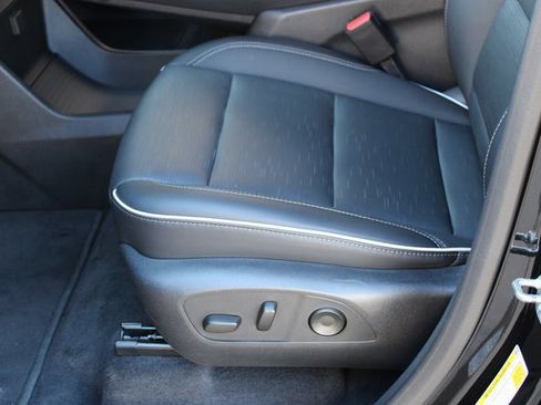 Used 2025 Buick Enclave Sport Touring image 15