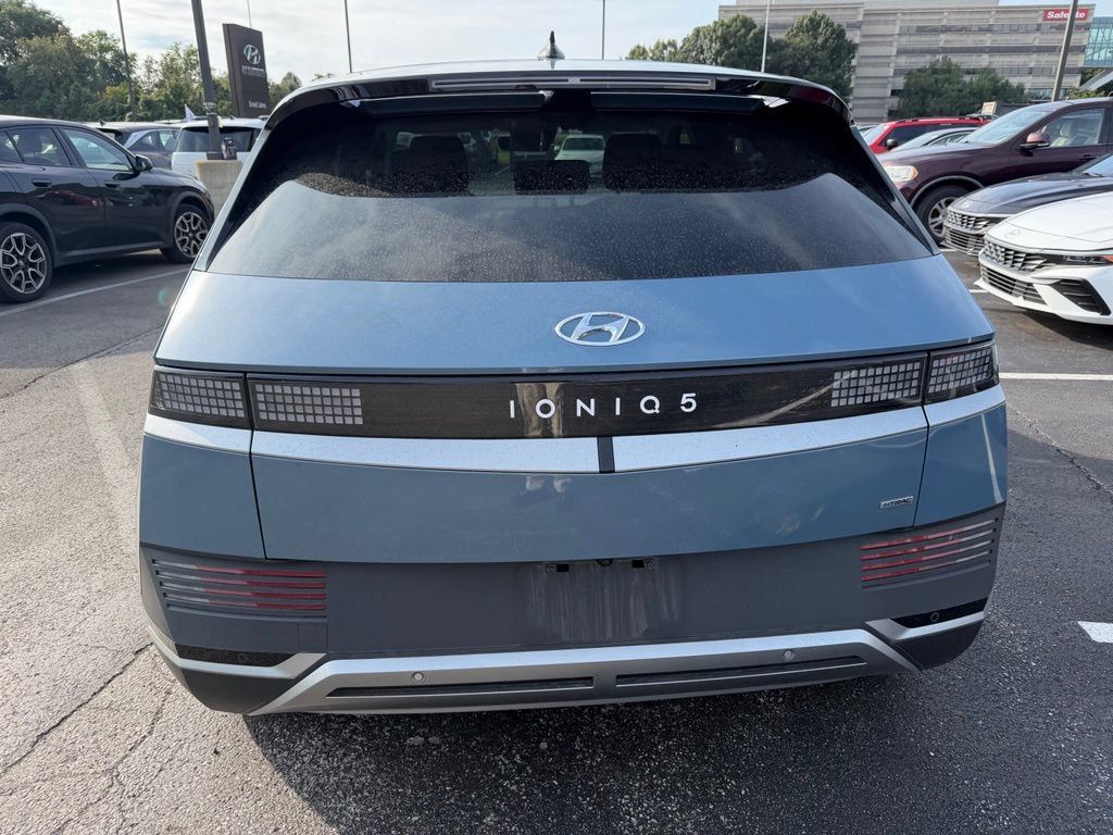 Used 2024 Hyundai Ioniq 5 SEL AWD/4WD image 4
