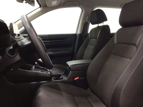 Used 2024 Honda CR-V LX image 8