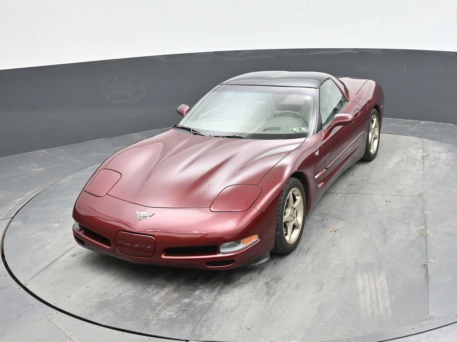 Used 2003 Chevrolet Corvette Coupe w/ Preferred Equipment Group RWD image 16