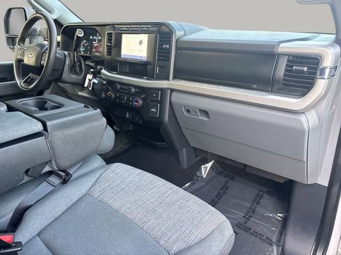 Used 2024 Ford F250 XLT image 12