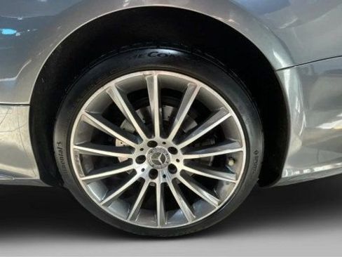 Used 2018 Mercedes-Benz SL 550 image 17