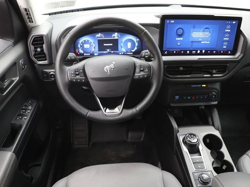 Used 2025 Ford Bronco Sport Badlands image 13