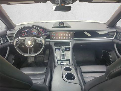 Used 2022 Porsche Panamera 4 w/ Premium Package image 24