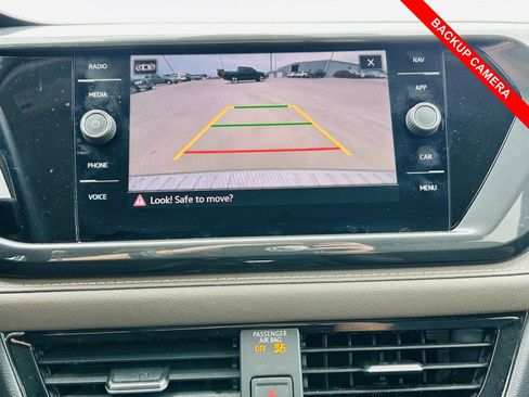 Used 2023 Volkswagen Taos SEL AWD/4WD image 11