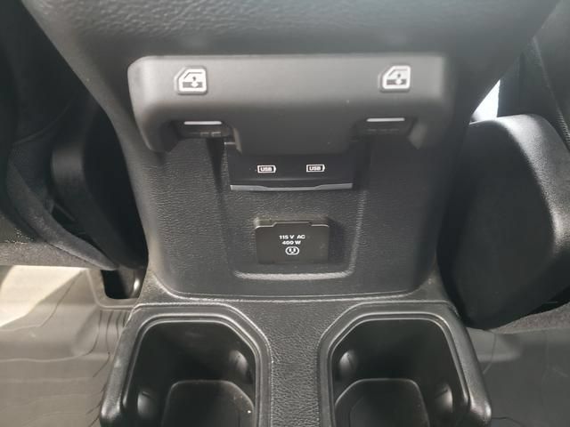 Used 2025 Jeep Gladiator Rubicon w/ Safety Group AWD/4WD image 13