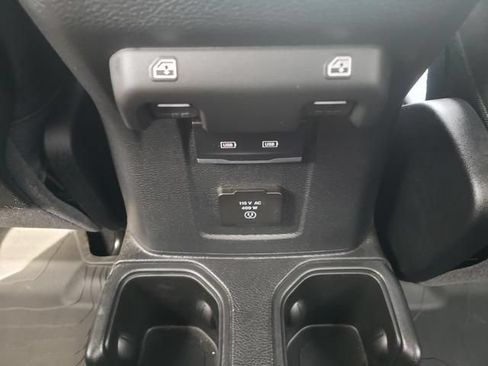 Used 2025 Jeep Gladiator Rubicon w/ Safety Group AWD/4WD image 13
