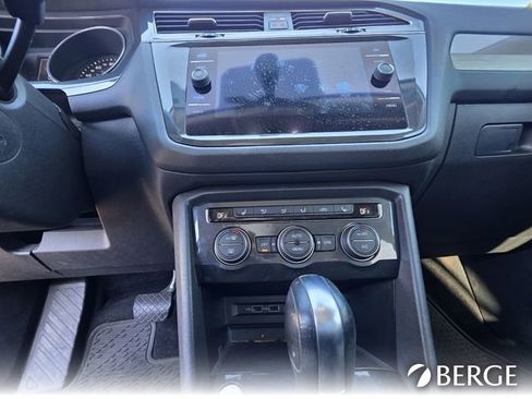 Used 2019 Volkswagen Tiguan SE w/ Panoramic Sunroof Package image 19
