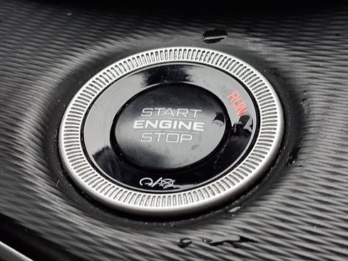 Used 2024 Jeep Grand Cherokee Altitude image 26