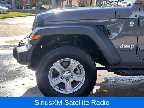 Used 2019 Jeep Wrangler Sport image 8