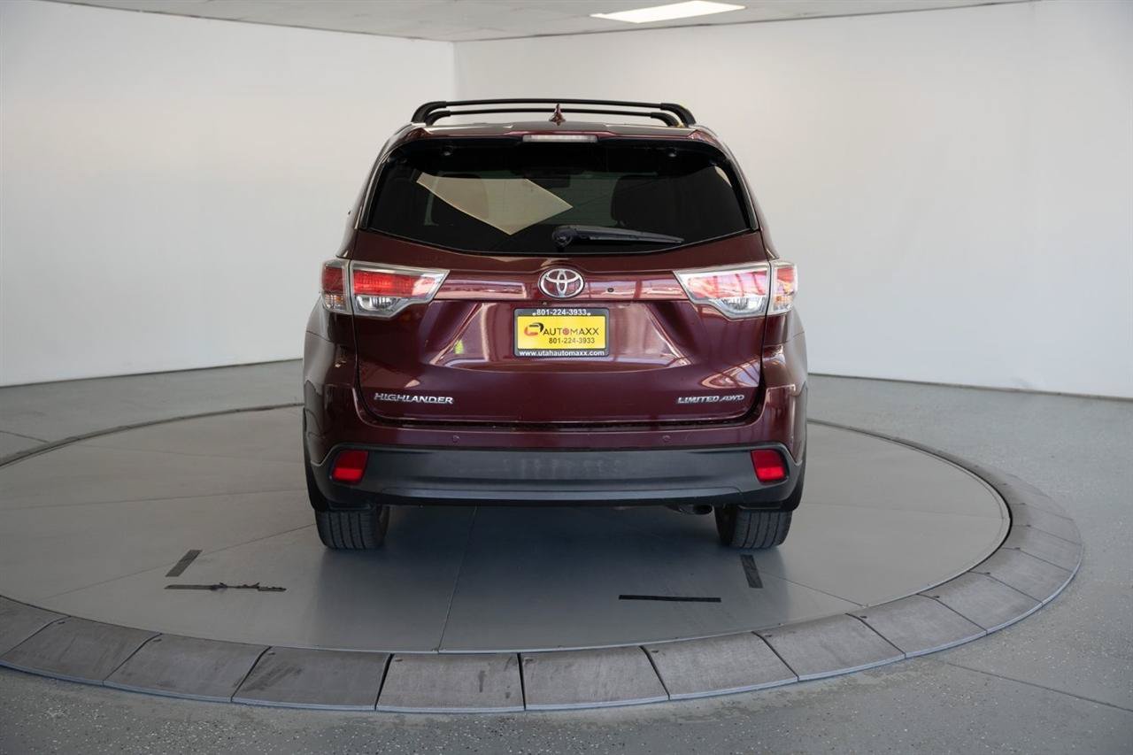 Used 2015 Toyota Highlander Limited Platinum AWD/4WD image 7