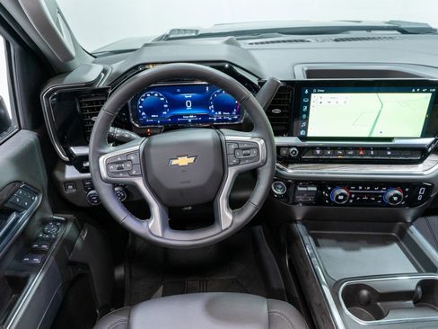 Used 2025 Chevrolet Silverado 3500 LTZ w/ LTZ Plus Package image 14