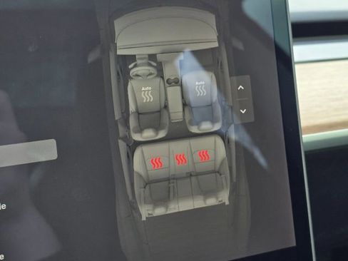 Used 2018 Tesla Model 3 image 29