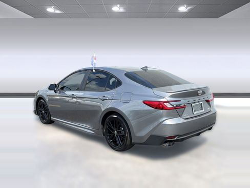 Certified 2025 Toyota Camry SE image 3