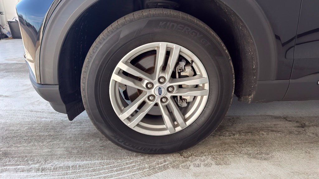 Used 2023 Ford Explorer XLT AWD/4WD image 23