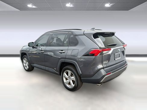 Used 2020 Toyota RAV4 Limited AWD/4WD image 3