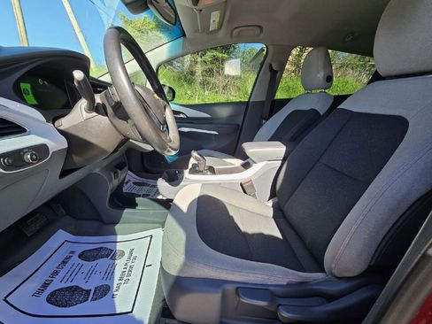Used 2017 Chevrolet Bolt LT FWD image 13