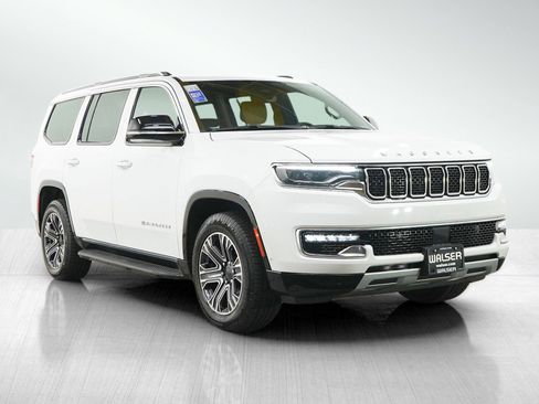 Used 2024 Jeep Wagoneer Series II w/ Flexible Seating Group AWD/4WD image 7